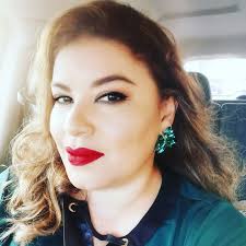 <em><strong>Carmen L.</strong></em>
